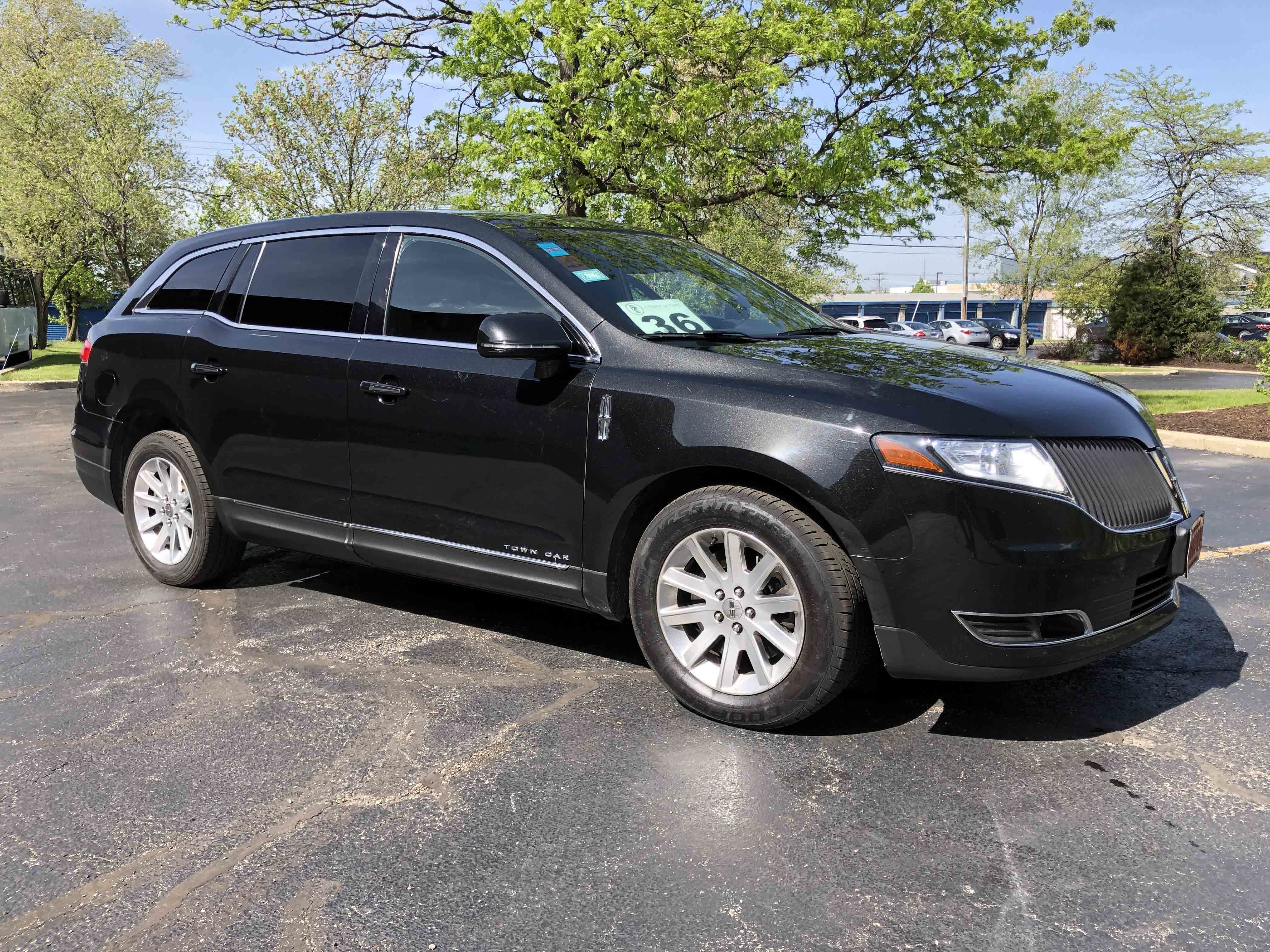 Lincoln MKT Sedan II